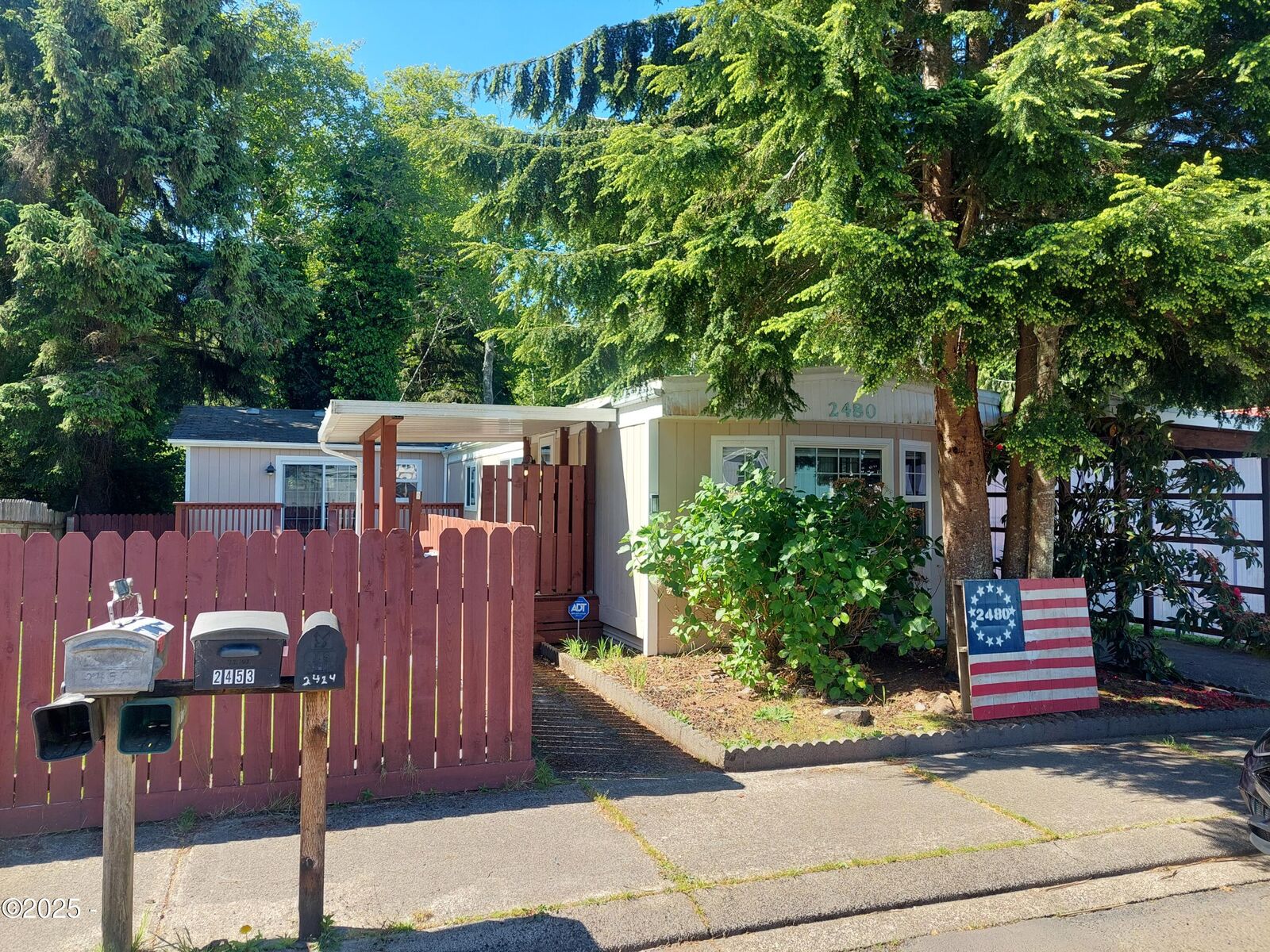 Property Photo: 2480 NE 29th Drive OR 97367