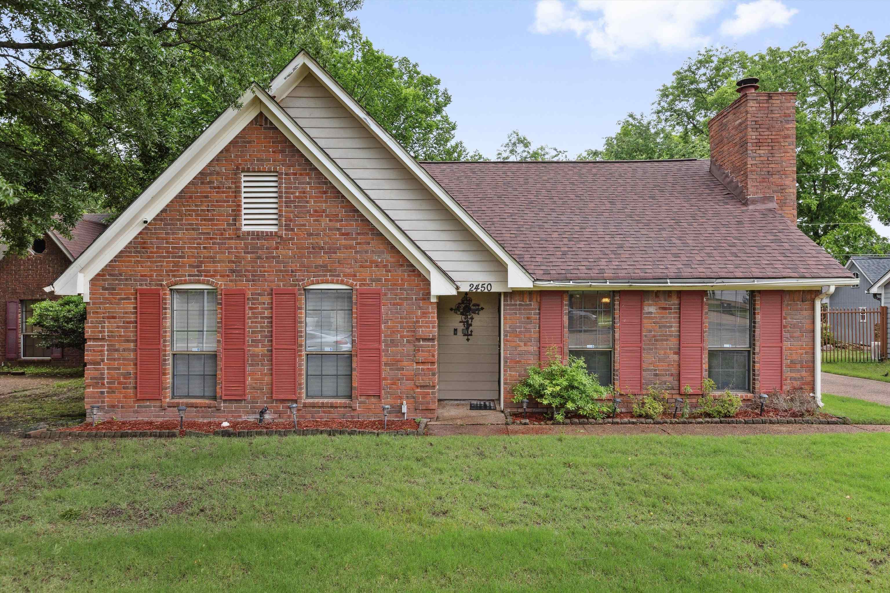 Property Photo: 2450 Green Glen Dr TN 38133