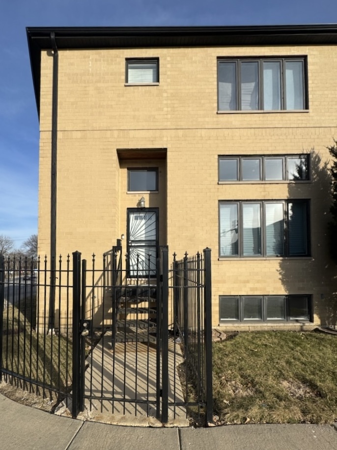 Property Photo: 11501 S Vincennes Avenue IL 60643