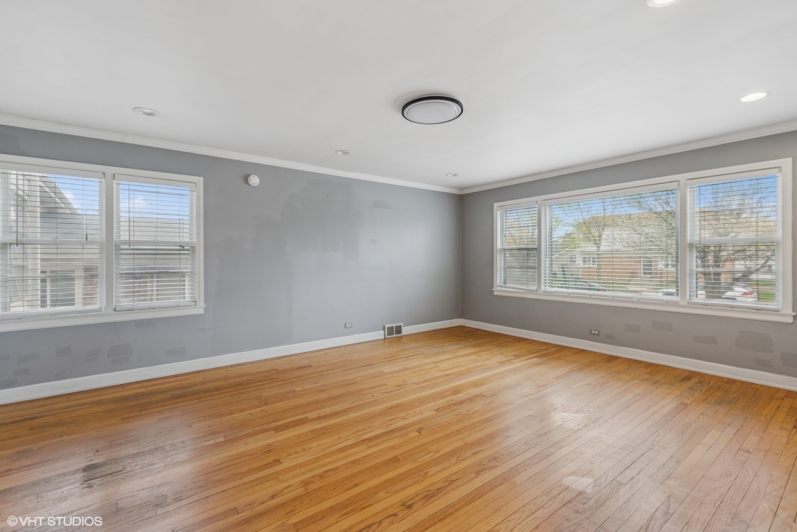Property Photo: 5032 Crain Street IL 60077
