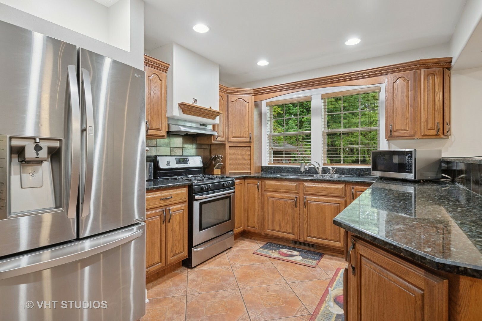 Property Photo:  1825 W Spring Ridge Drive  IL 60004 