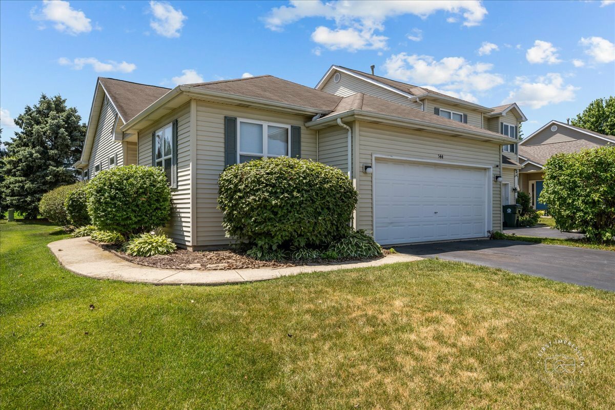 544 Chestnut Drive  Oswego IL 60543 photo