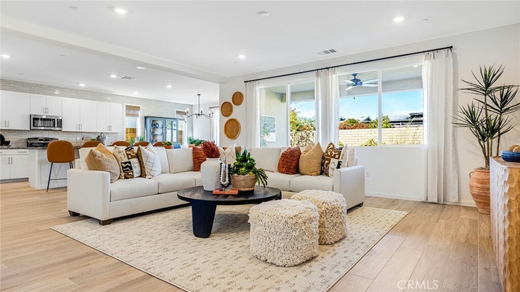 Property Photo:  15450 Avenida De Cielo  CA 92240 