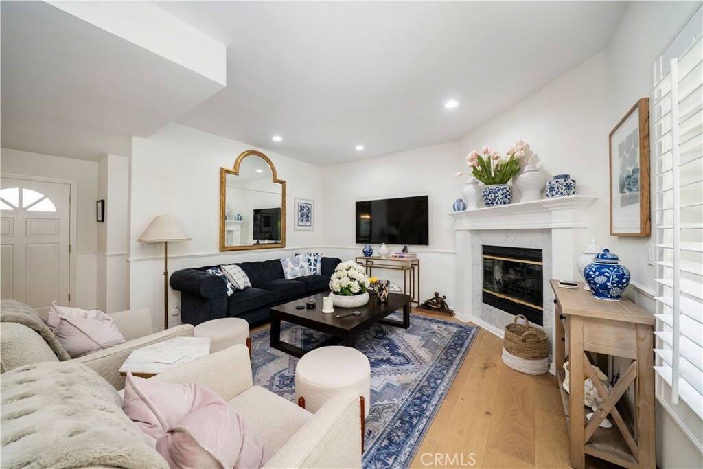 Property Photo: 5200 White Oak Avenue 21 CA 91316