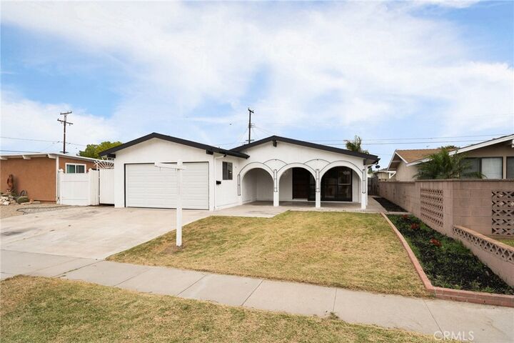 Property Photo:  12340 Dune Street  CA 90650 