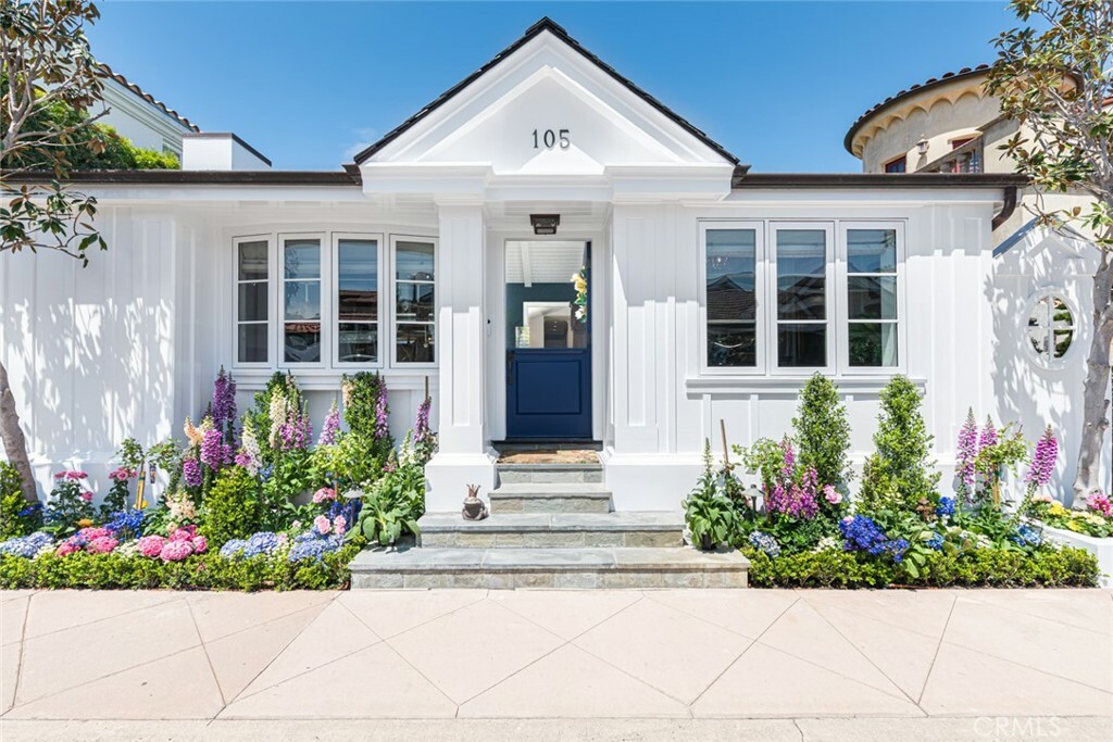 Property Photo: 105 Via Waziers CA 92663
