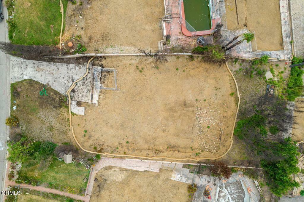 Property Photo: 924 E Poppyfields Drive CA 91001