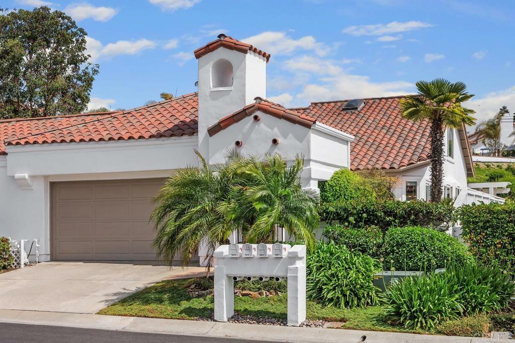 Property Photo: 5015 Alicante Way CA 92056