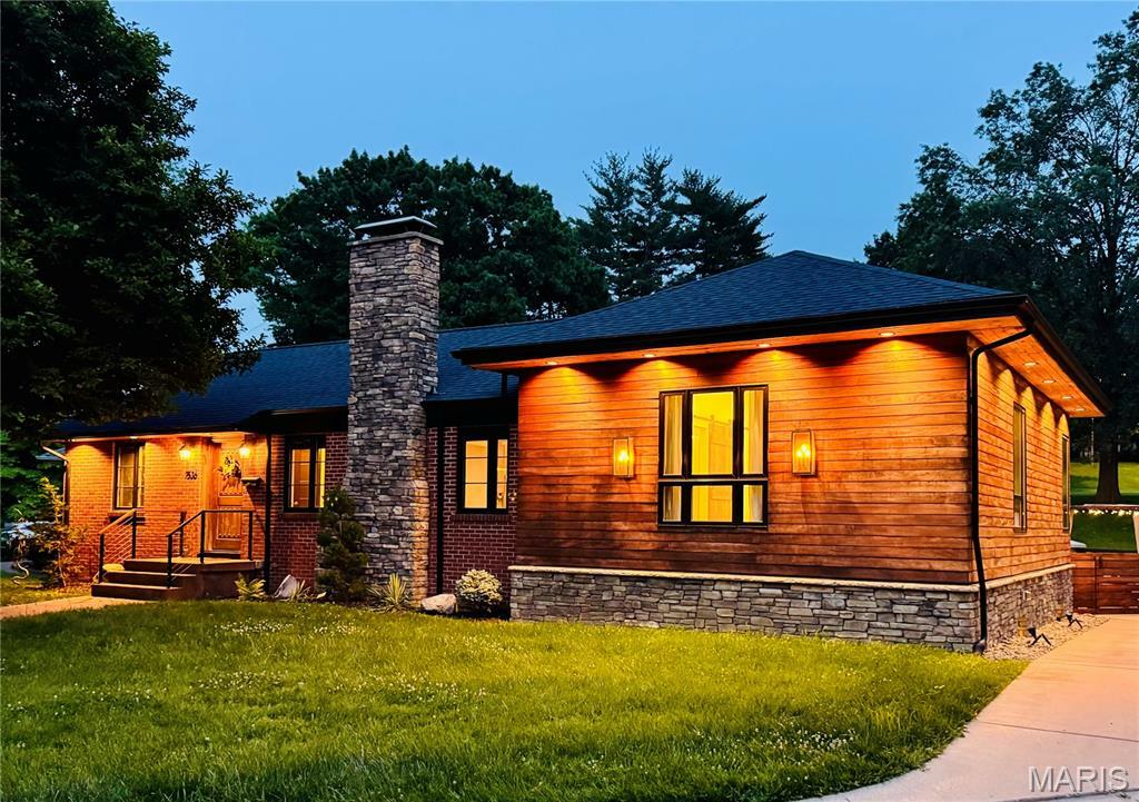 Property Photo: 7536 Nottingham Avenue MO 63119