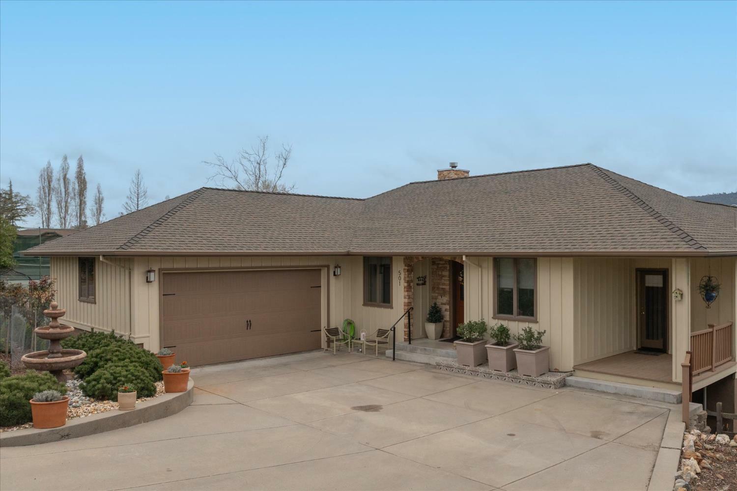 Property Photo: 501 Rosebush Court CA 95222