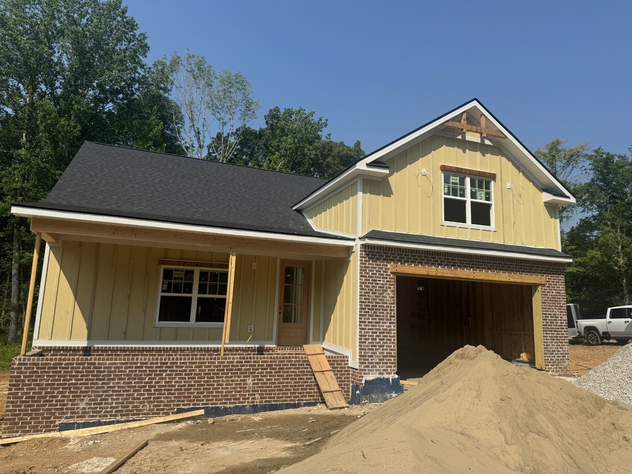 Property Photo: 1586 Ryes Chapel Rd TN 37171
