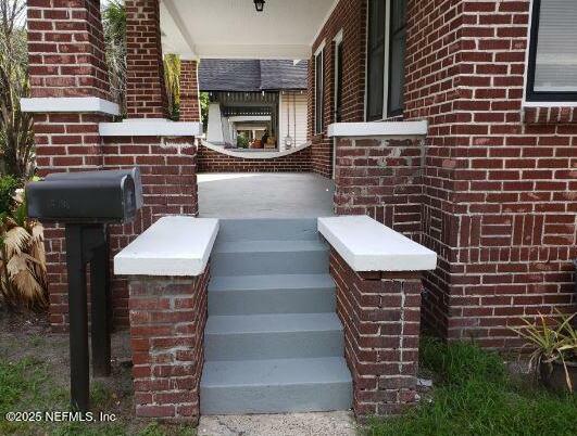 Property Photo: 2137 Dellwood Avenue FL 32204