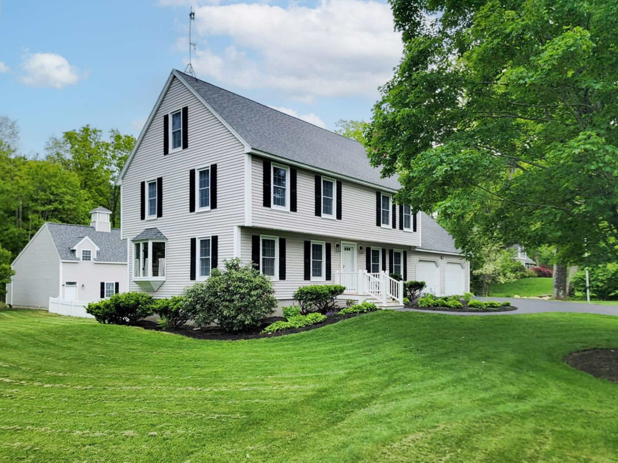 Property Photo: 10 Almas Street NH 03087