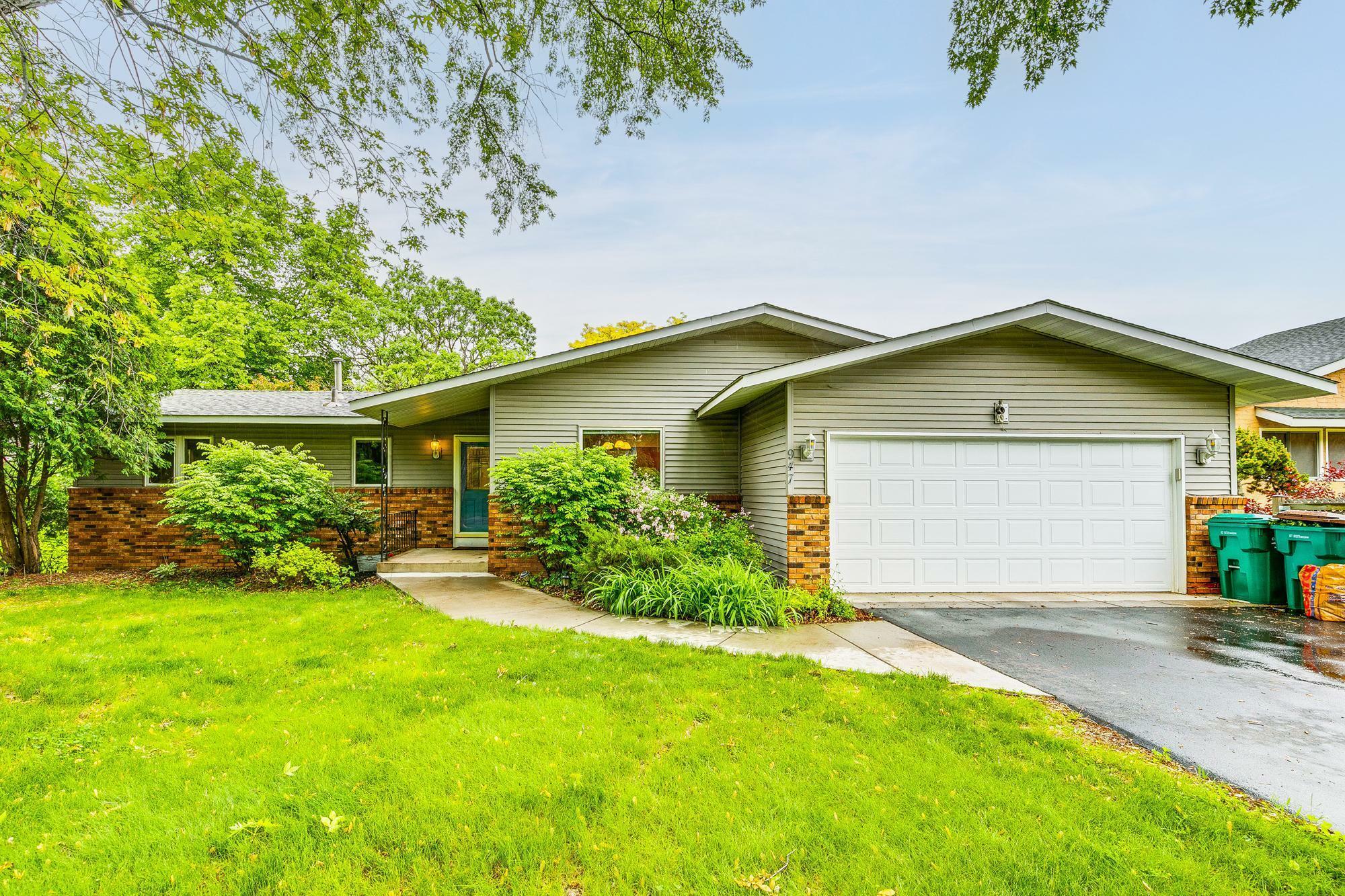 Property Photo: 947 Dawn Avenue MN 55126