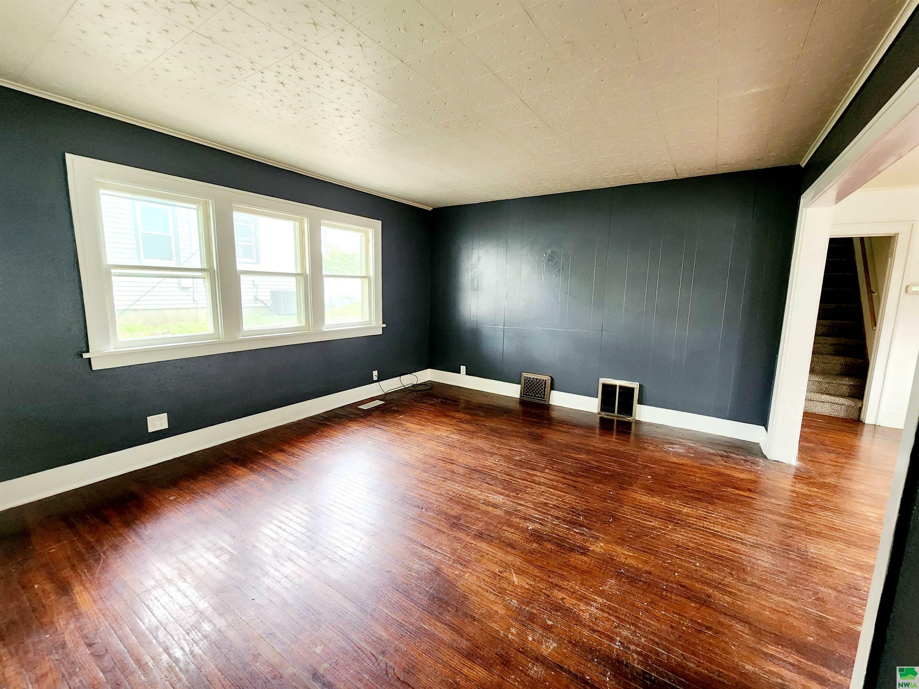 Property Photo:  1203 26th Street  IA 51104 