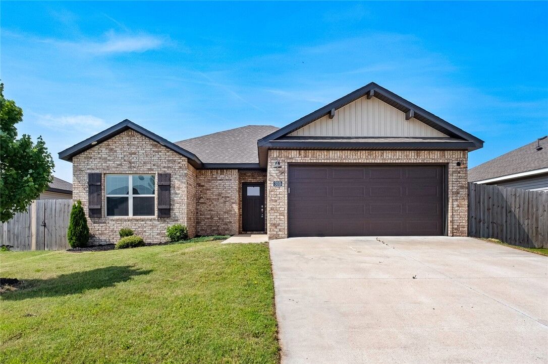 Property Photo:  310 Grove Lane  AR 72719 