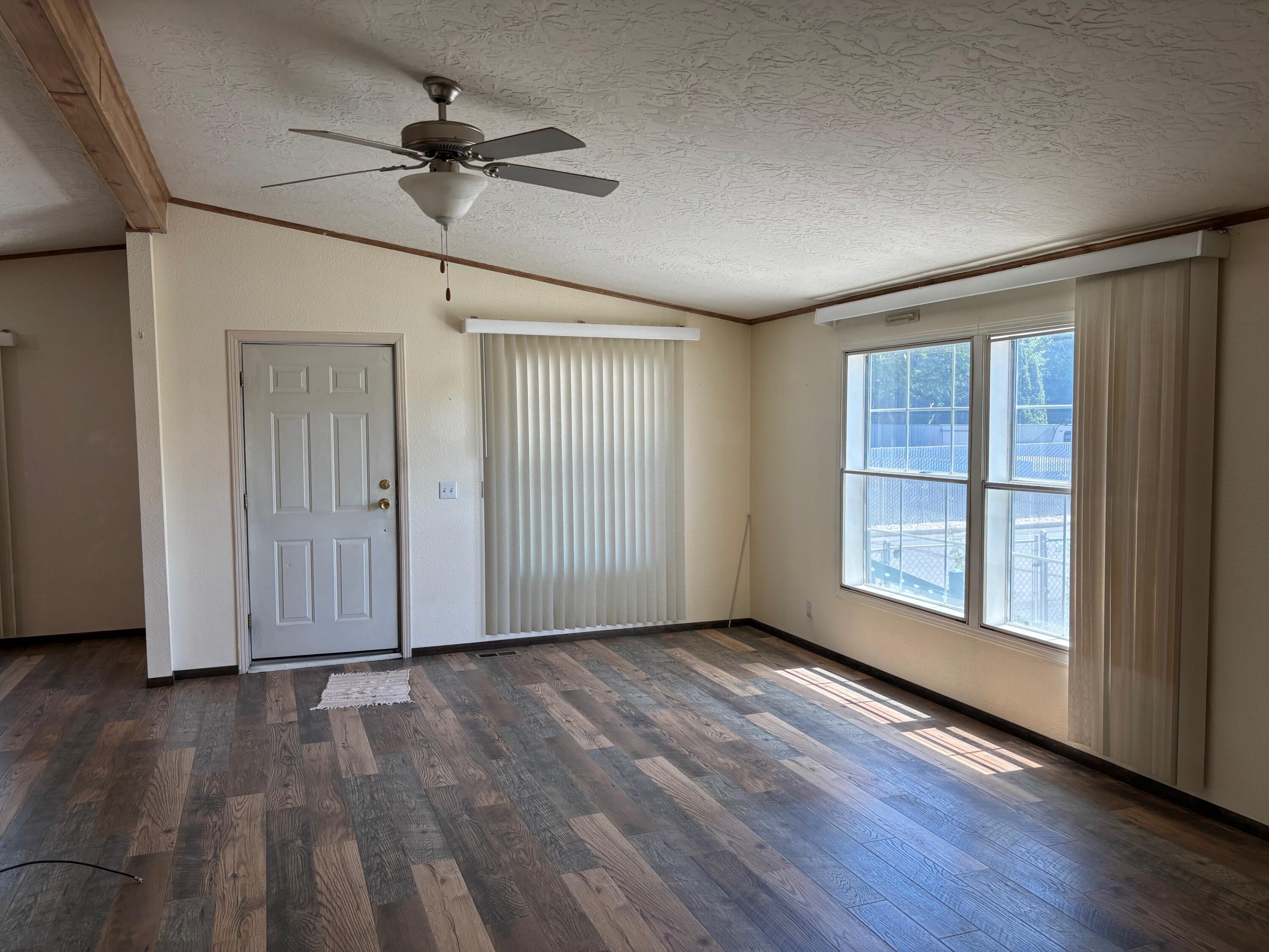 Property Photo: 4200 Summers Lane 5 OR 97603