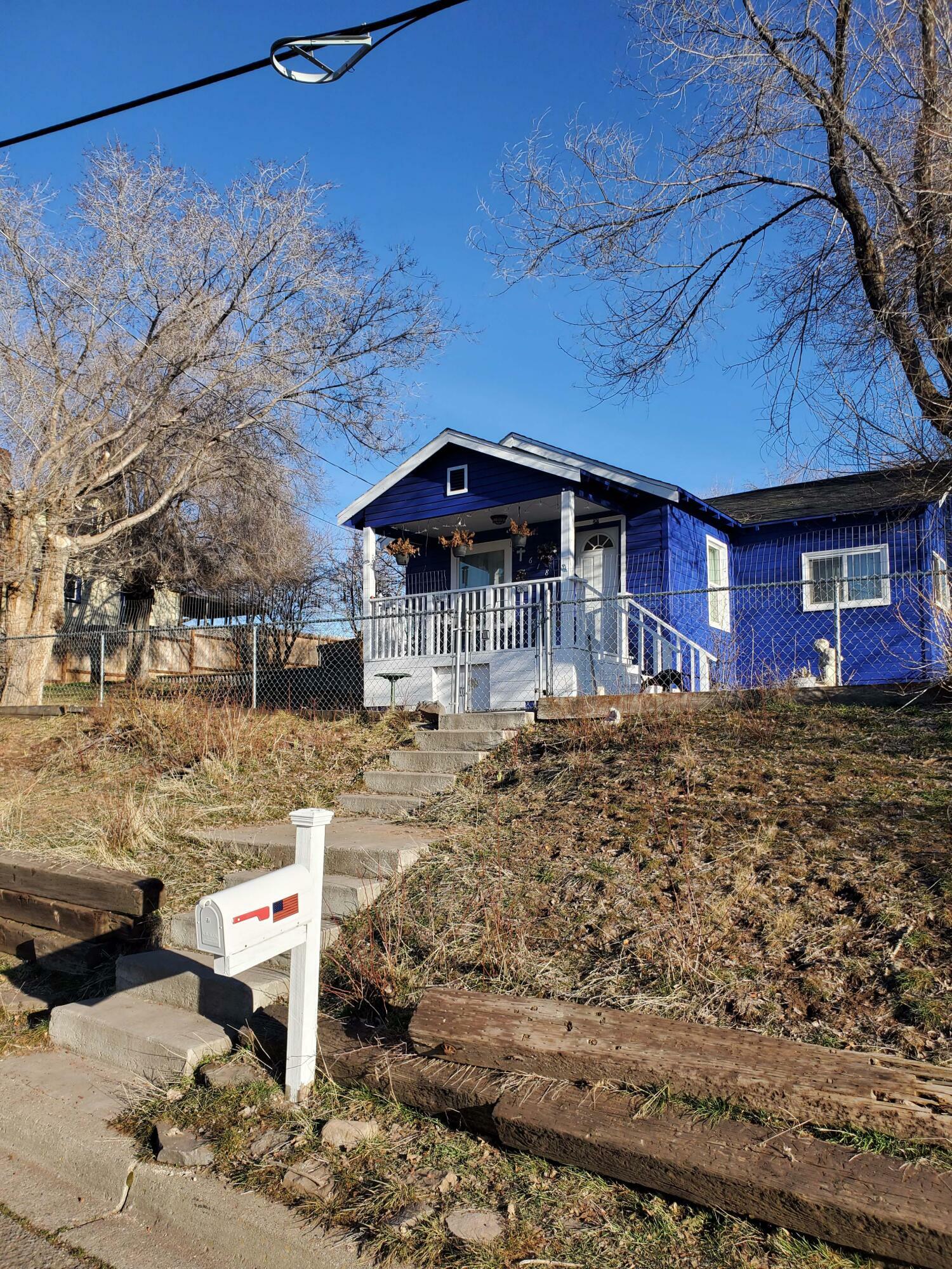 Property Photo: 618 Doty Street OR 97601