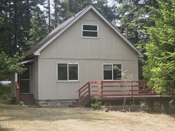 Property Photo:  261 Fay Lane  OR 97497 