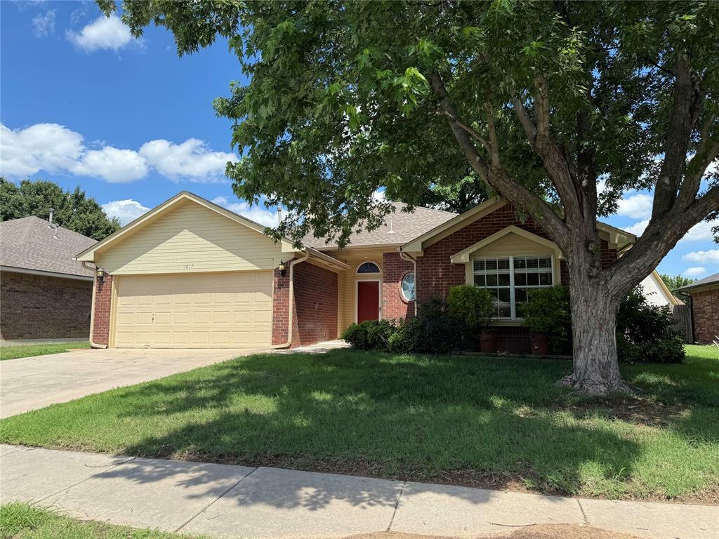 Property Photo: 1617 Briarcreek OK 73071