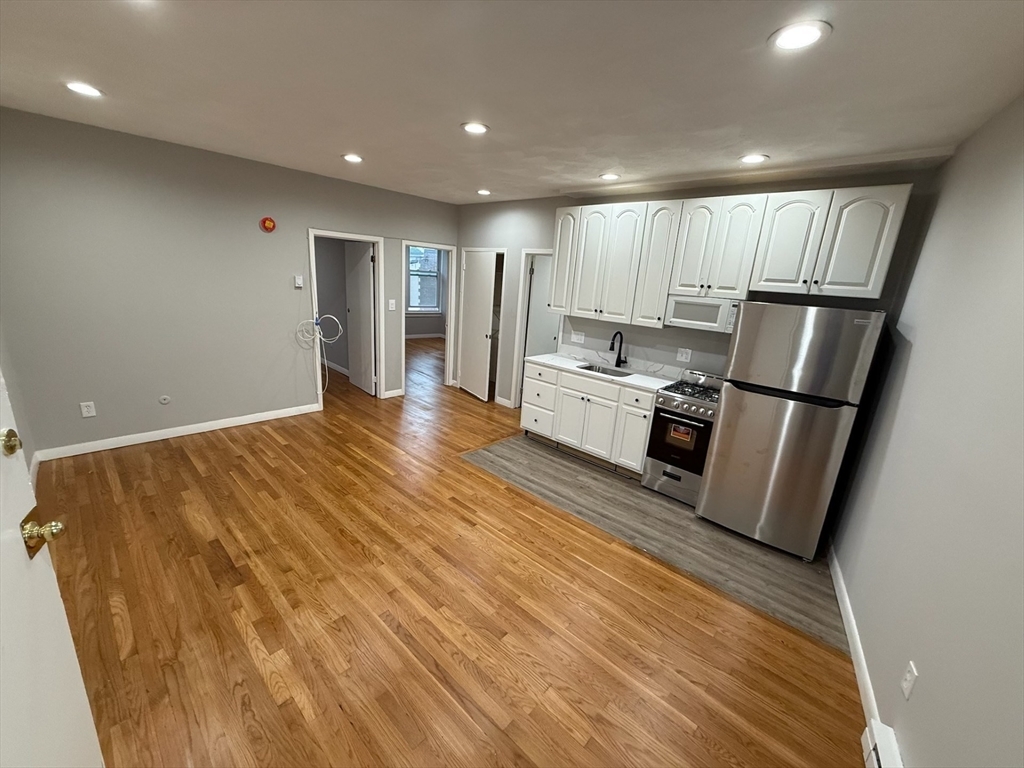 Property Photo: 83 Haven Street 3C MA 01867