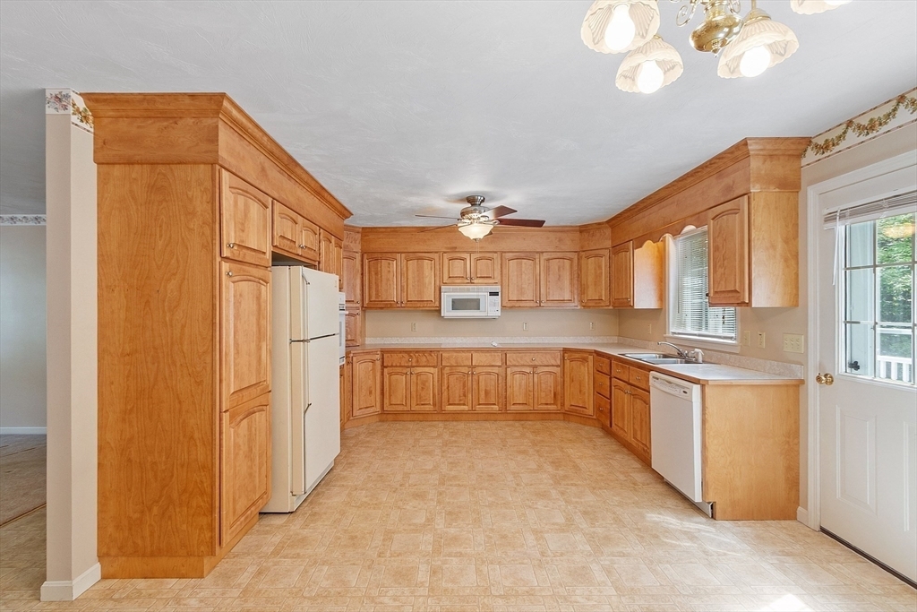 Property Photo: 43 Warwick Rd MA 01440