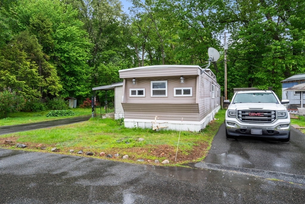 Property Photo: 261 Newbury Street 88C MA 01960