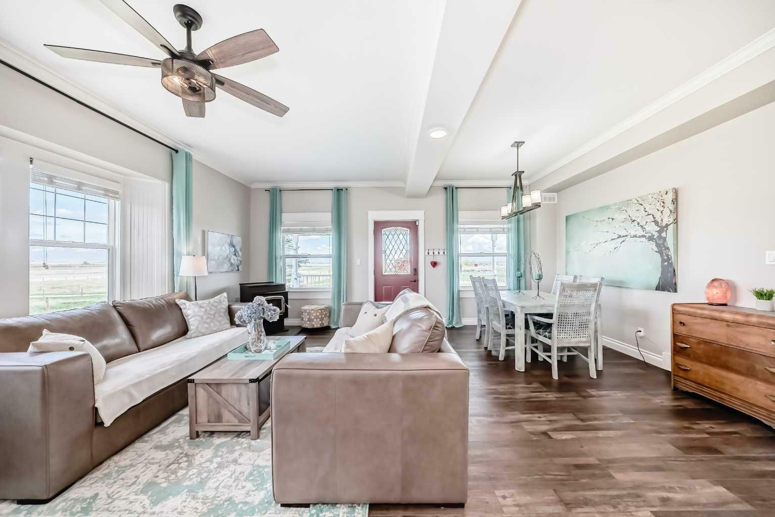 Property Photo: 578113 83 Street E AB T1V 1R7