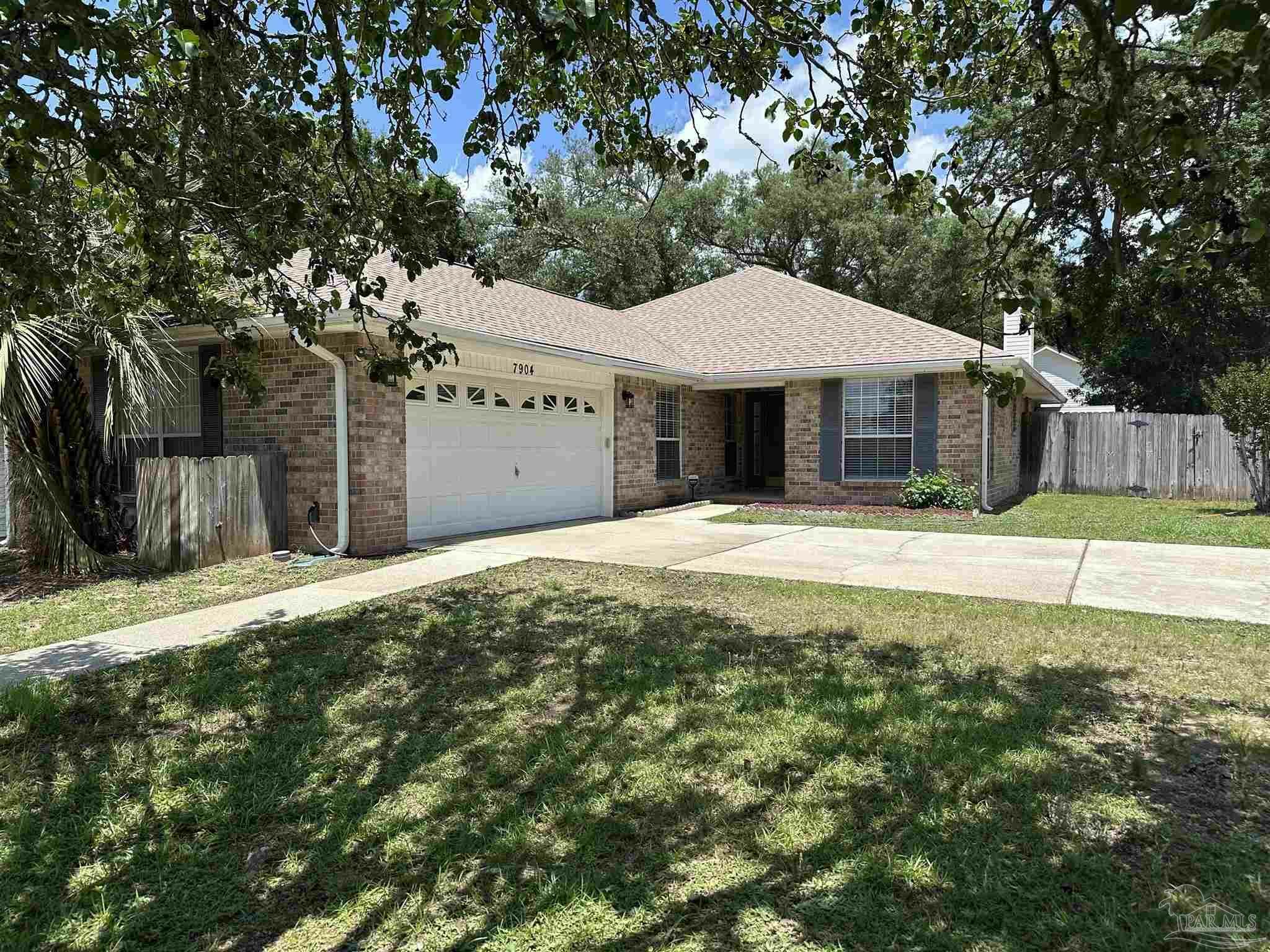 Property Photo: 7904 Red Bean Dr FL 32526