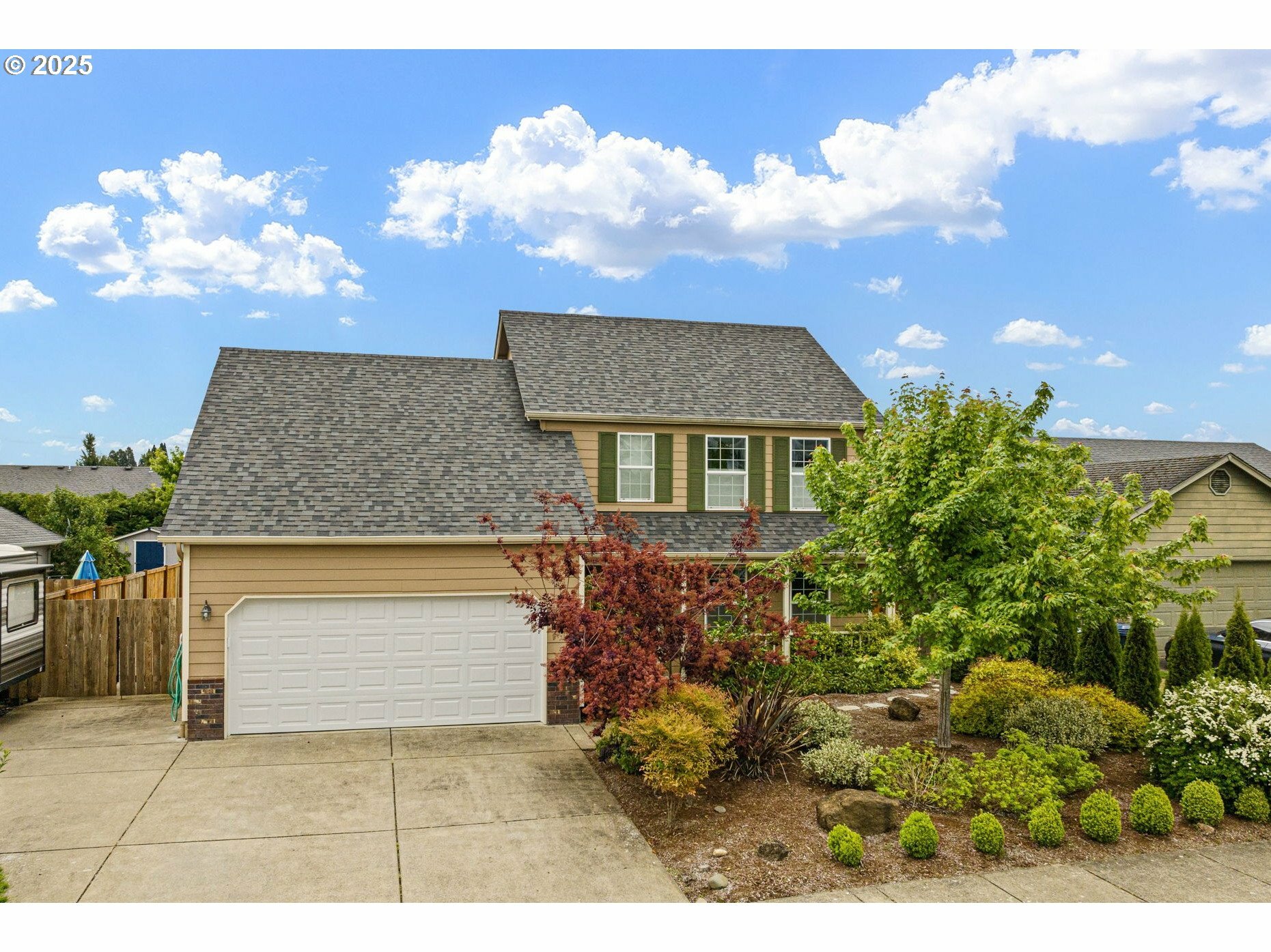 Property Photo: 1190 Hazelnut Ct OR 97426