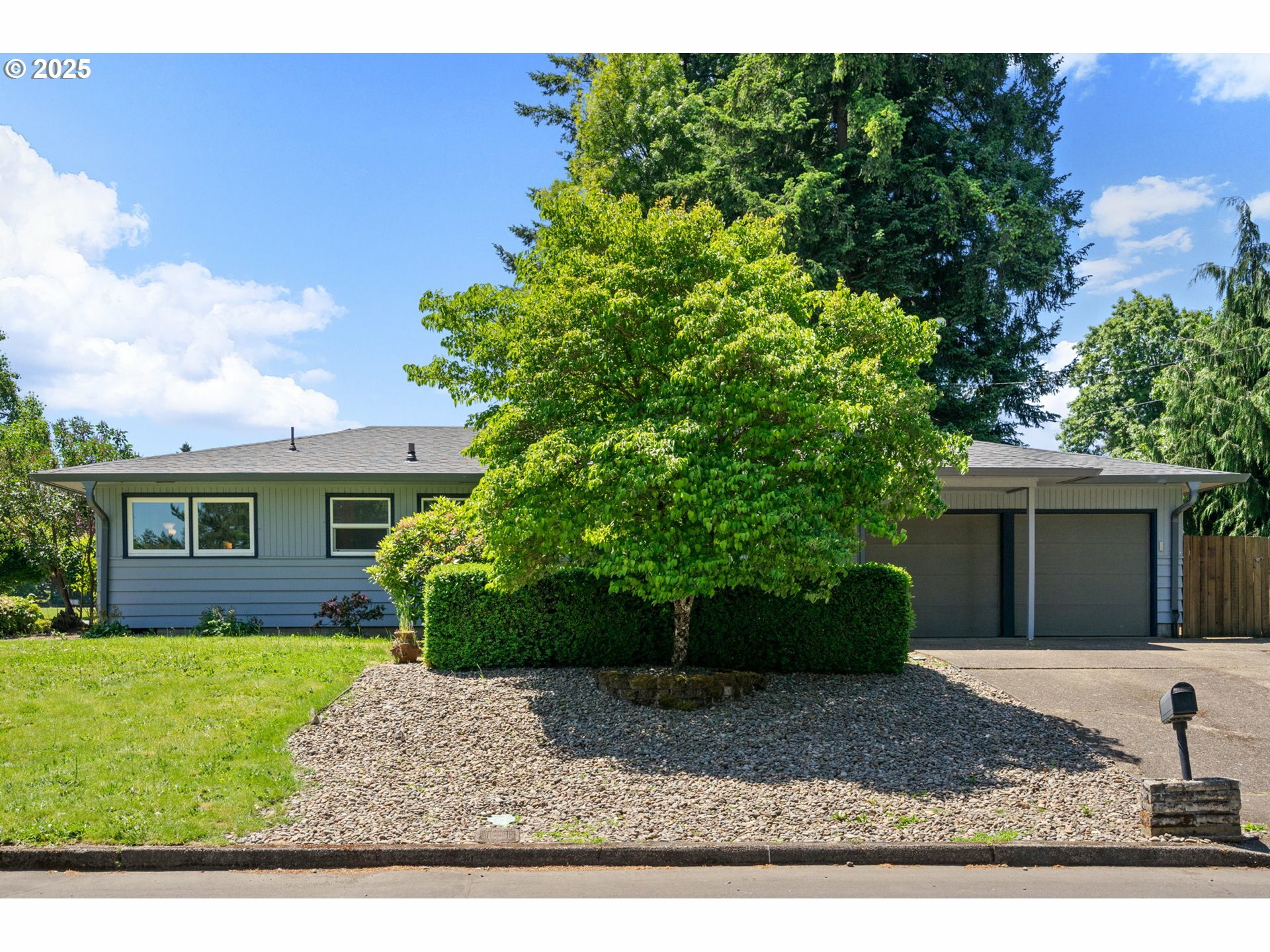 Property Photo: 14511 NE Brazee Ct OR 97230