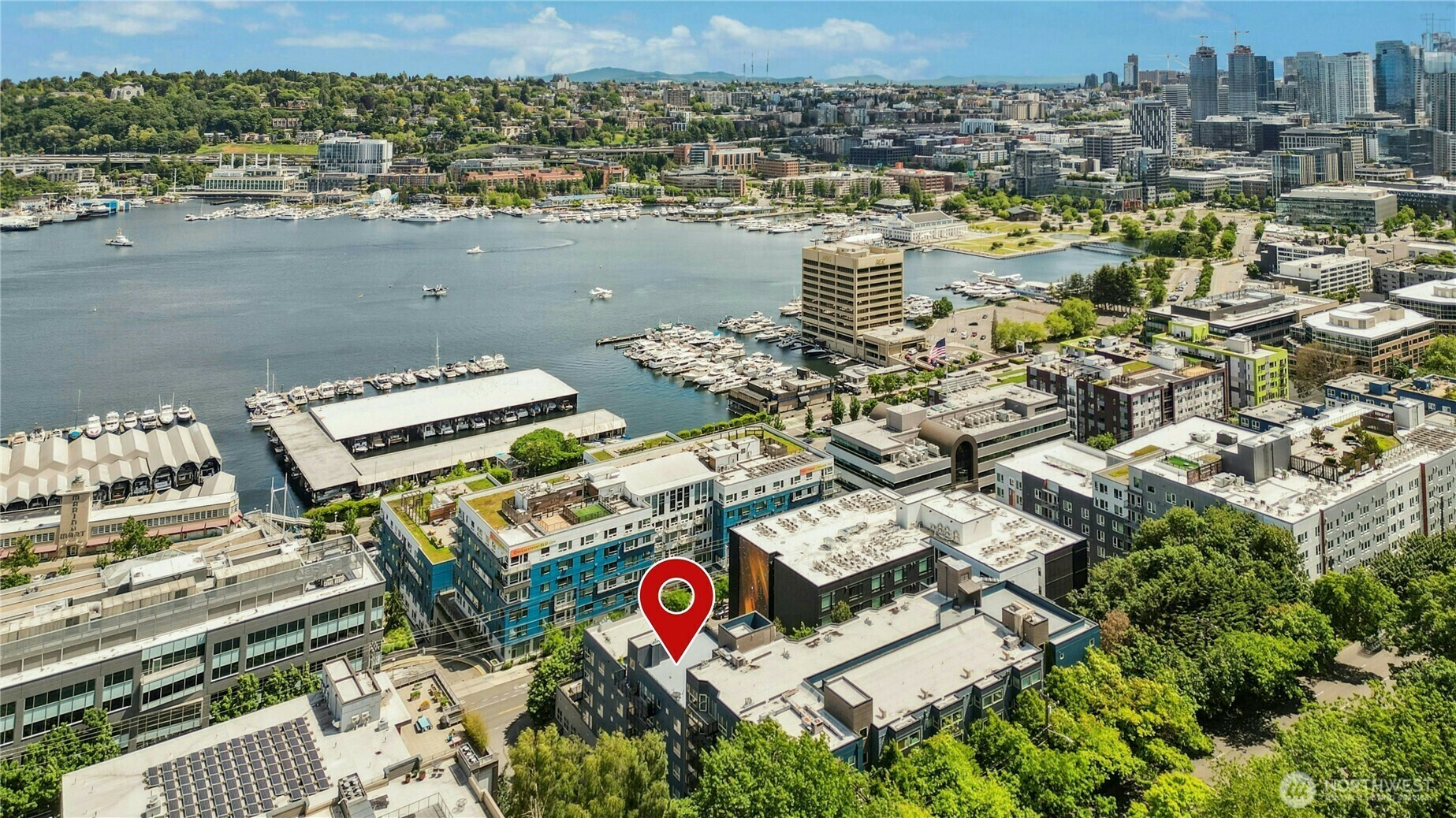 Property Photo: 701 Galer Street 808 WA 98109