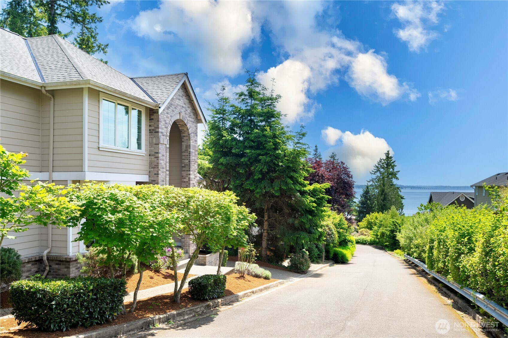 Property Photo: 7817 NE 112th Street WA 98034