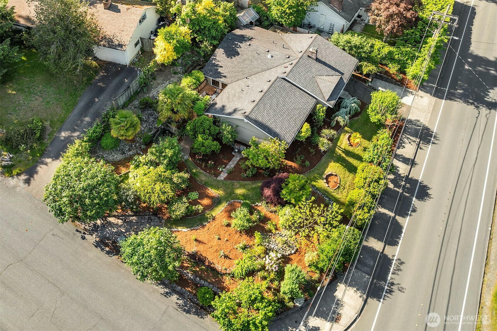 Property Photo: 2741 128th Avenue SE WA 98005
