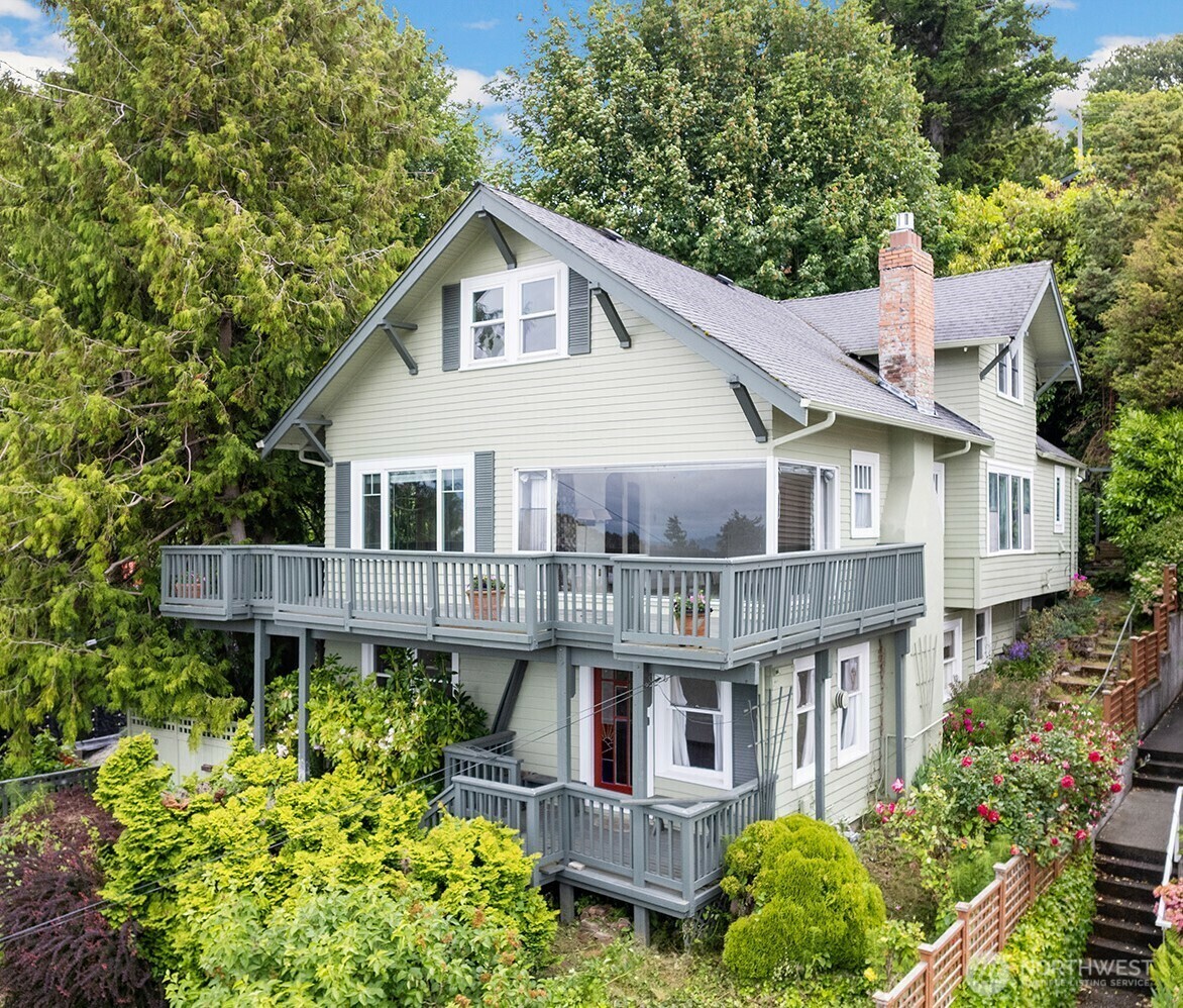 3700  60th Avenue SW  Seattle WA 98116 photo
