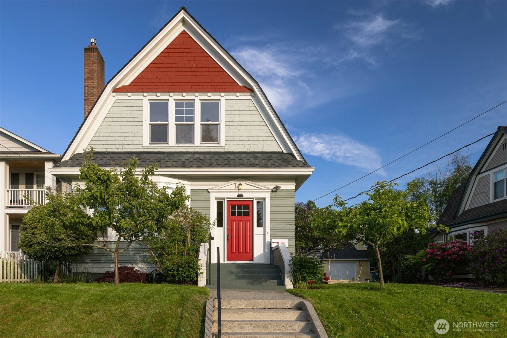 Property Photo:  2416  Broadway  WA 98225 