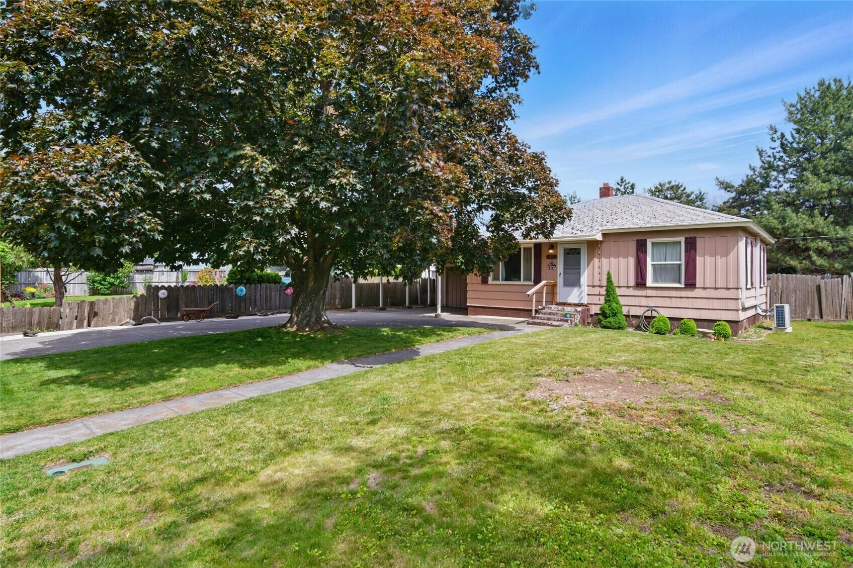 Property Photo: 1832 Celestia Drive WA 99362