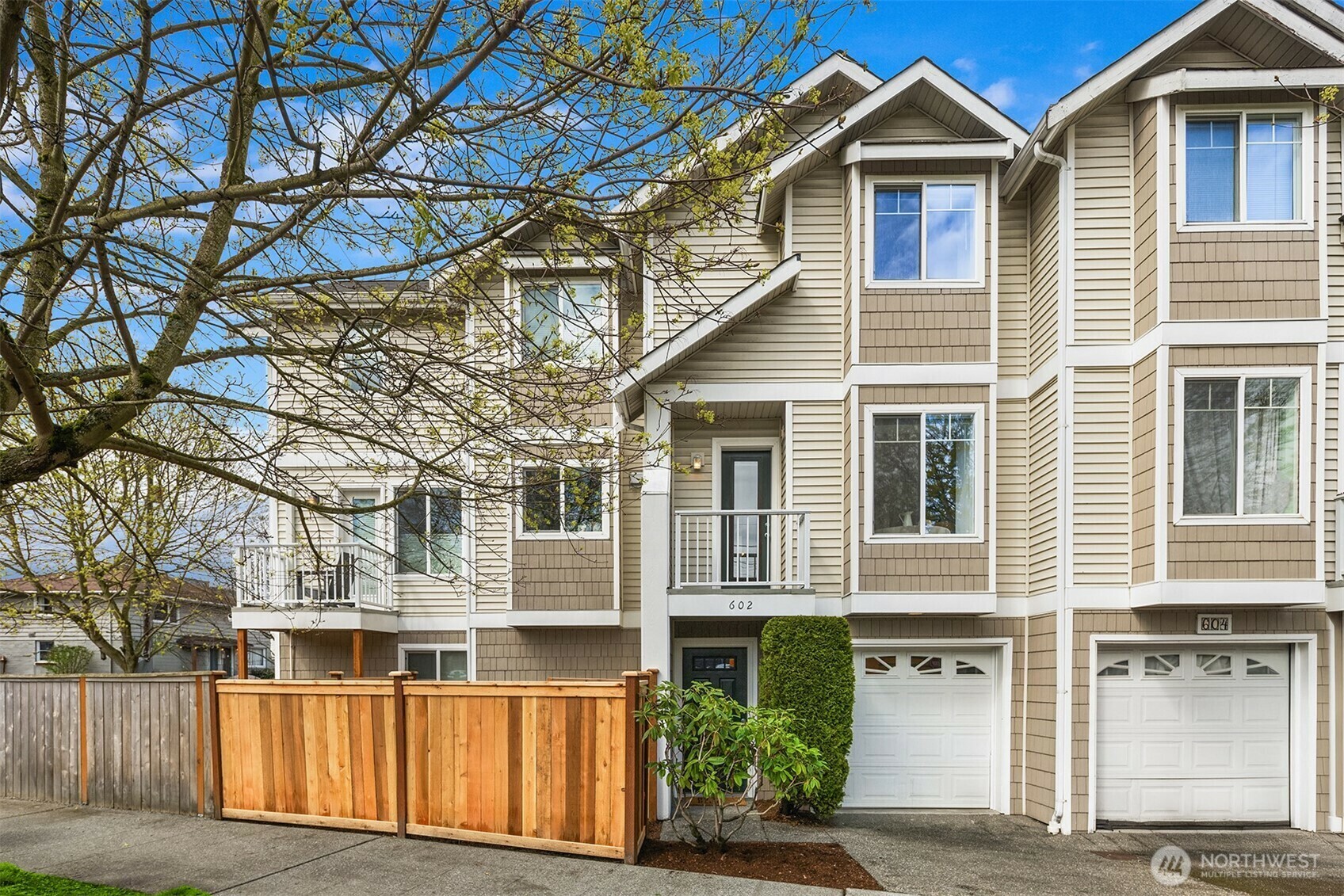 Property Photo:  602 NE 68th Street  WA 98115 