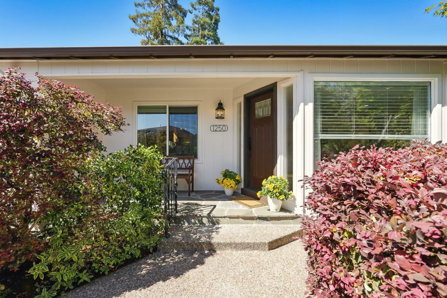 Property Photo: 1250 Dewey Street CA 94061