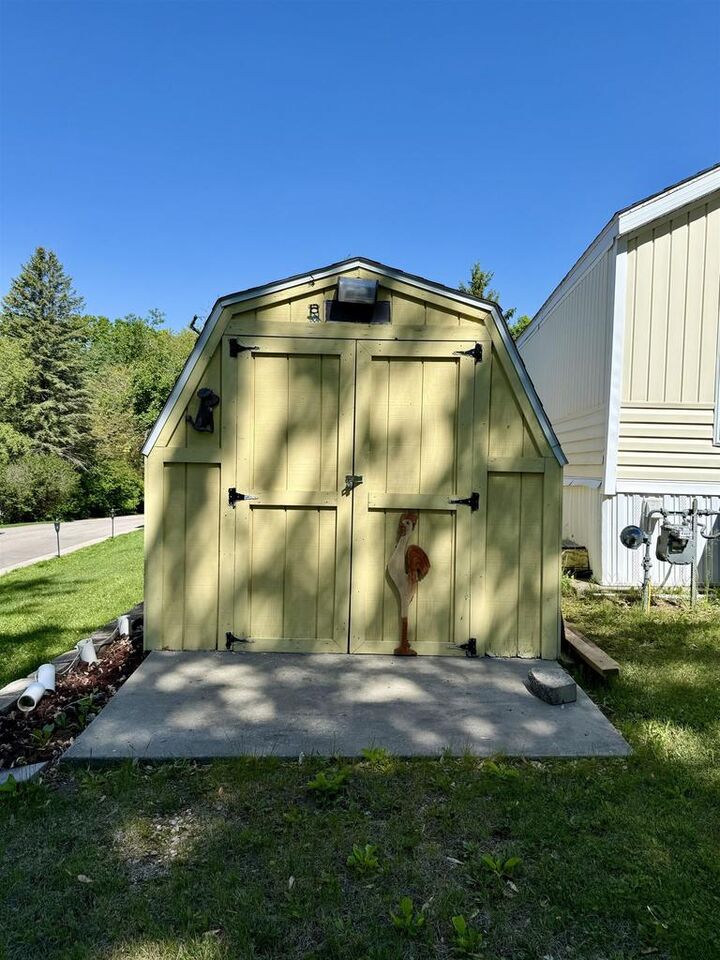 Property Photo: 473 Westview Court WI 53534