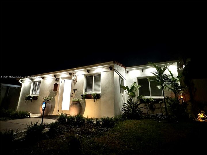 Property Photo: 1379 NE 175th St FL 33162