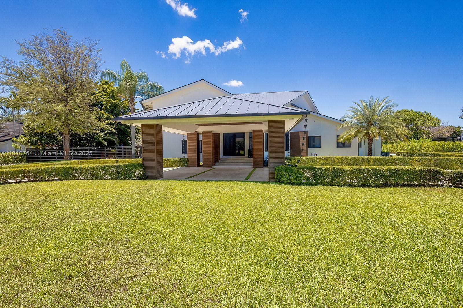 Property Photo:  10506 SW 89th Pl  FL 33176 