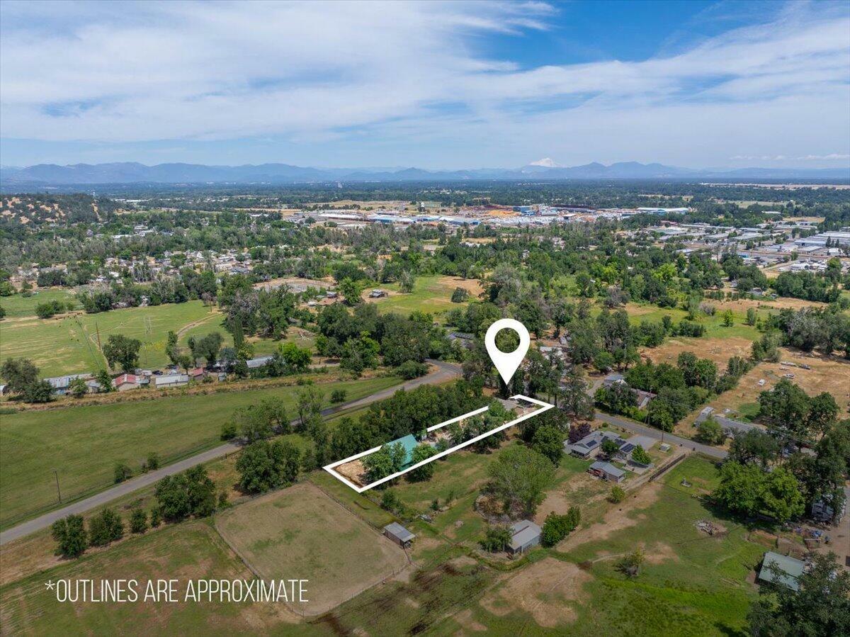 Property Photo: 5890 Missouri Lane CA 96007