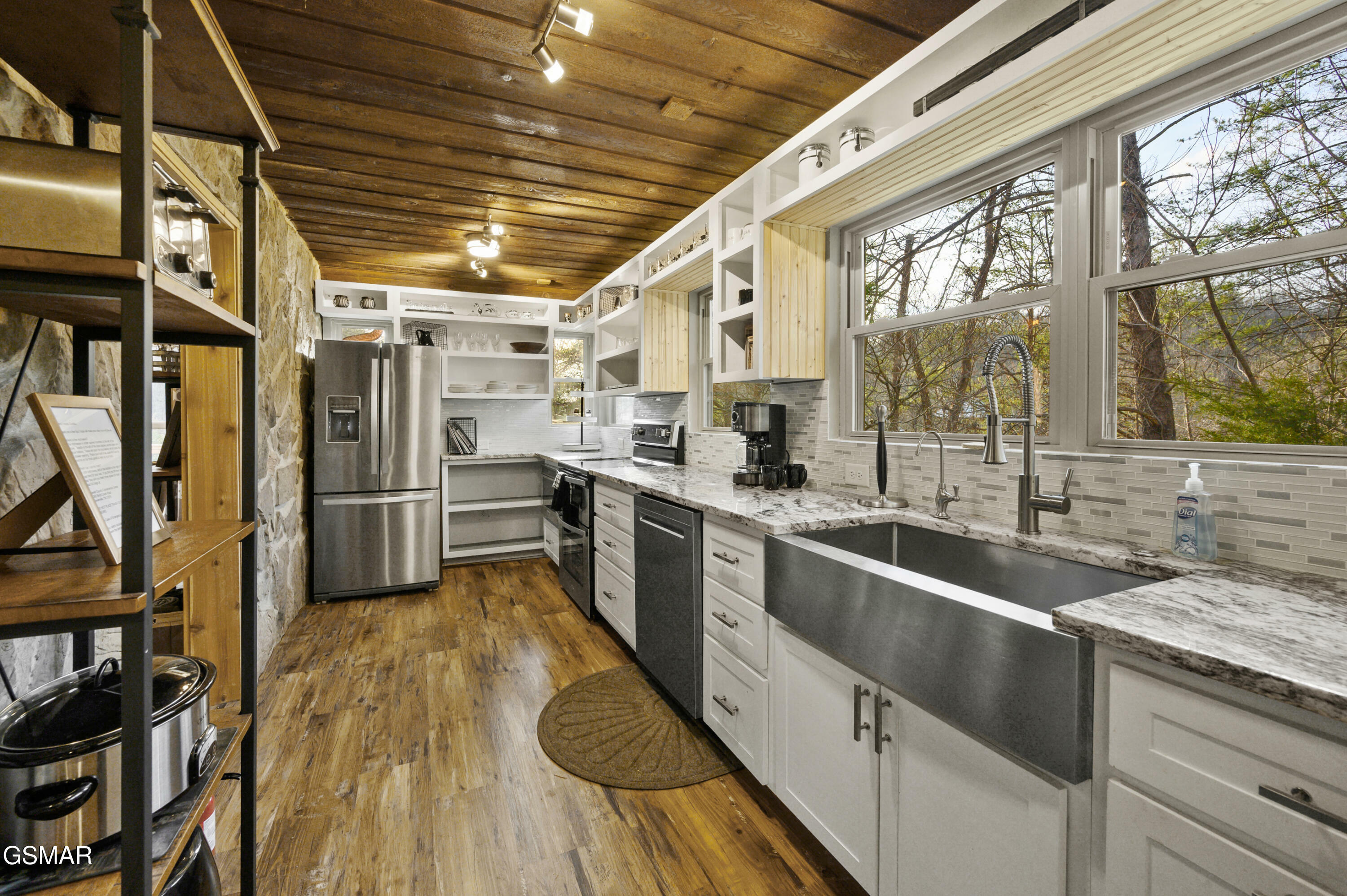 Property Photo: 3325 Tekoa Mountain Way TN 37876