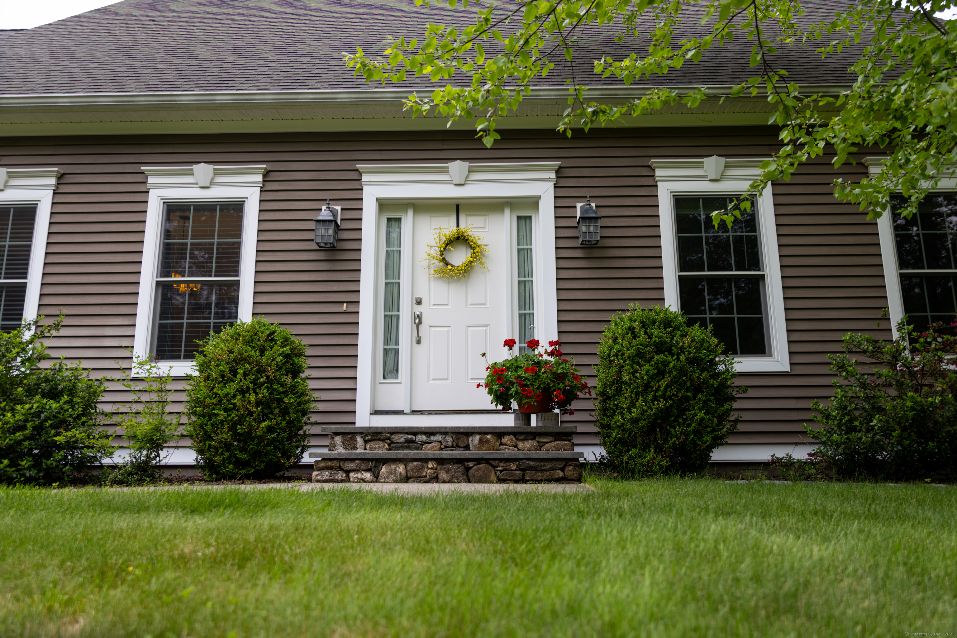 Property Photo: 116 Case Street CT 06019