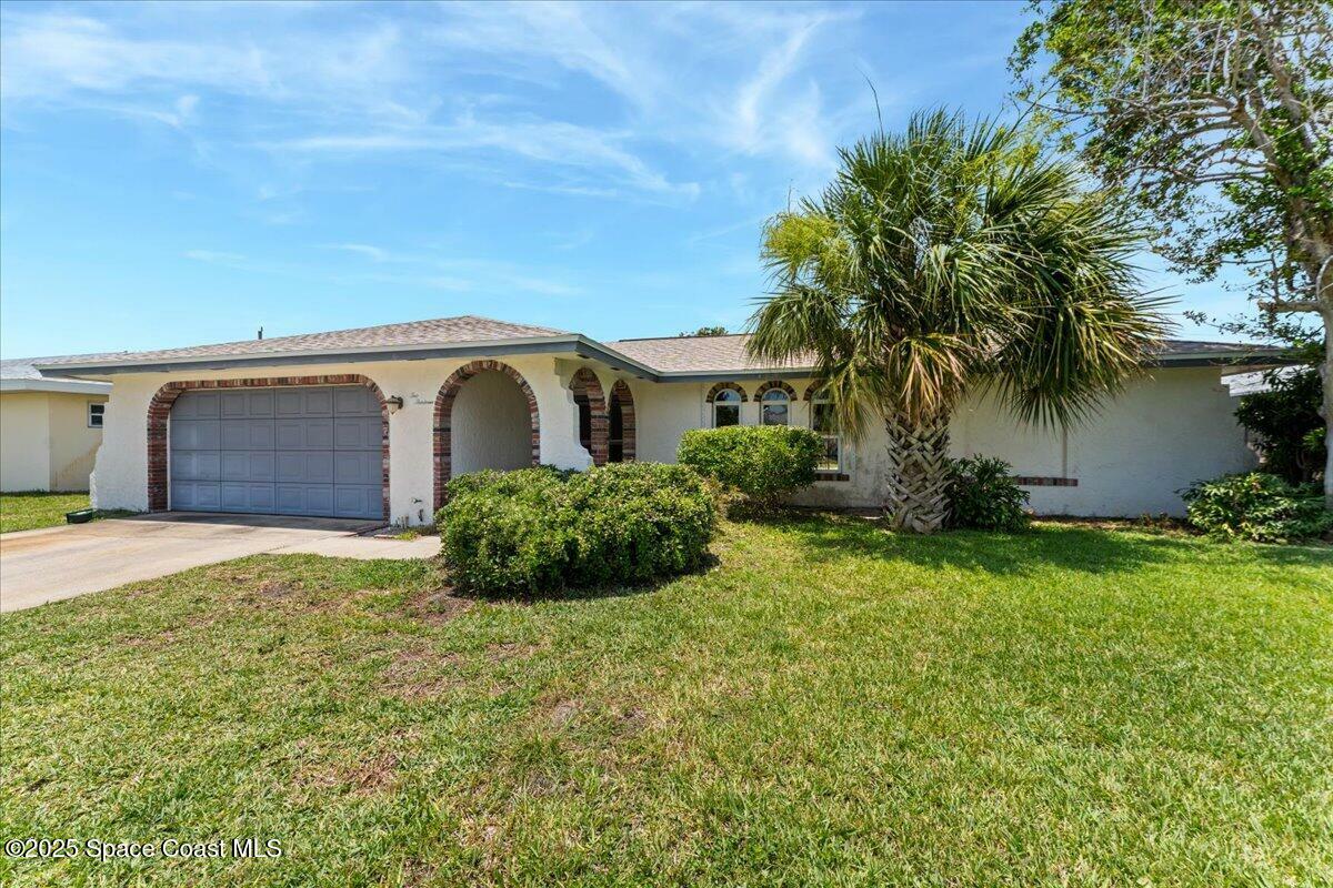Property Photo: 213 Harbour Drive W FL 32937