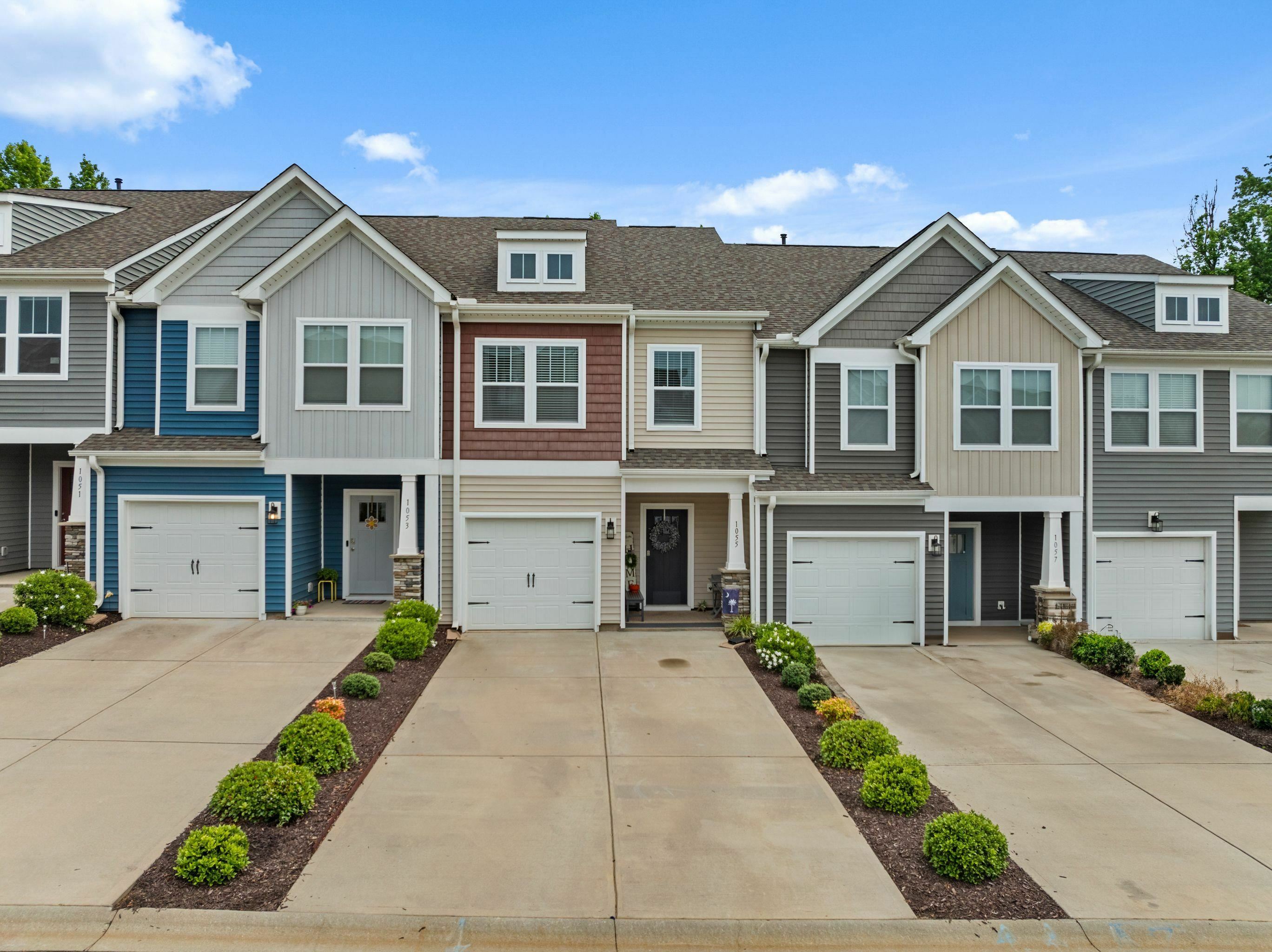 Property Photo: 1055 Millison Place SC 29369