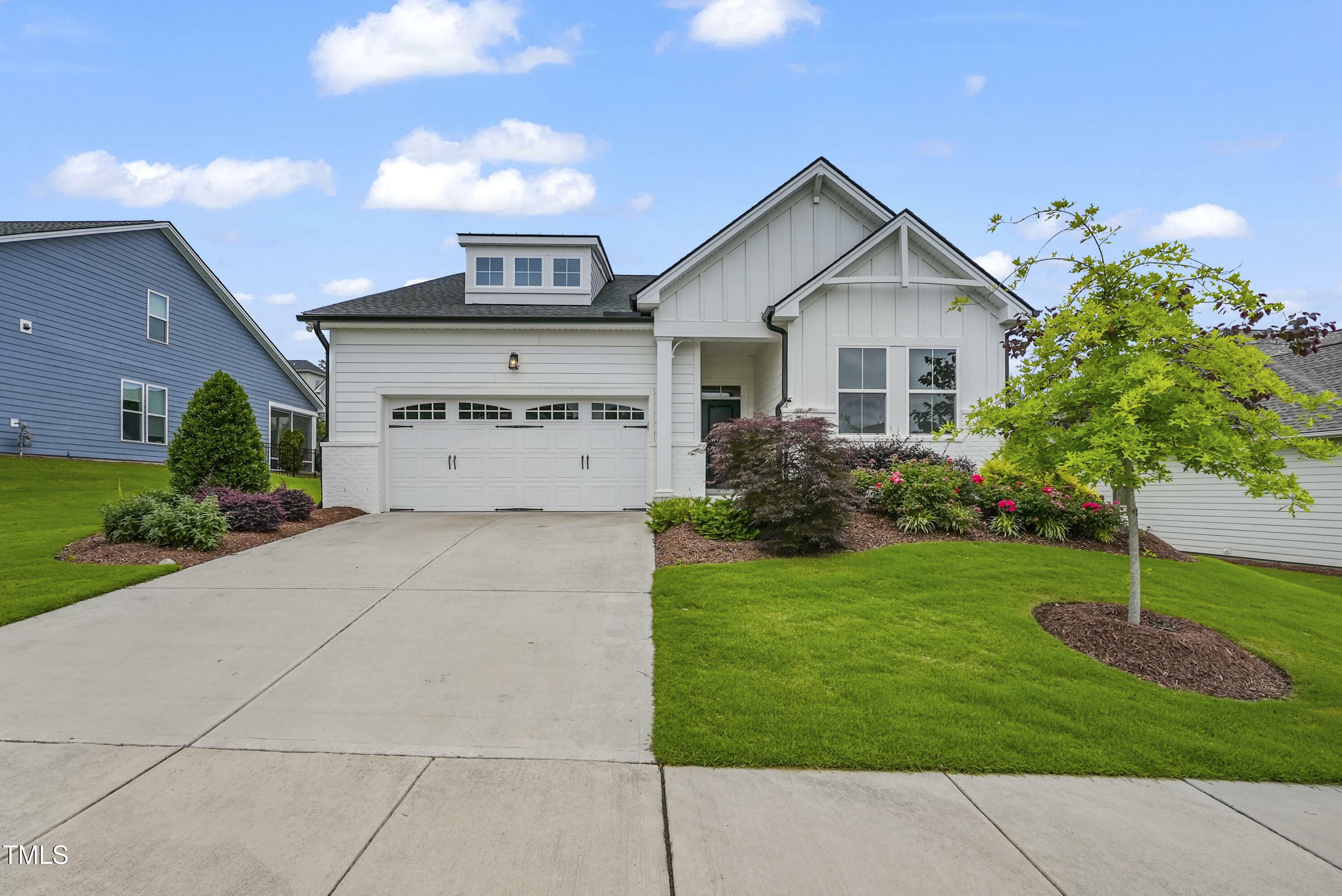 Property Photo: 2537 Cedar Hedge Court NC 27523