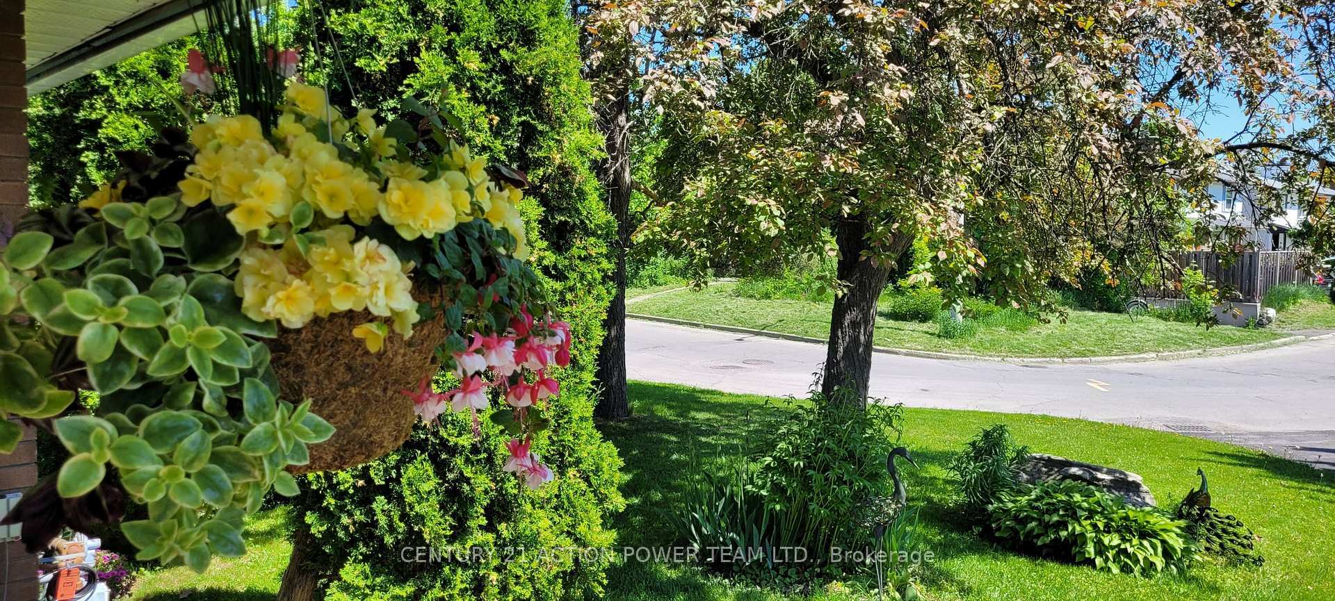 Photo de la propriété:  1829 Cloverlawn Crescent  ON K1J 6V6 