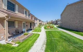 580 Eyer Drive 34  Pickering ON L1W 3B7 photo